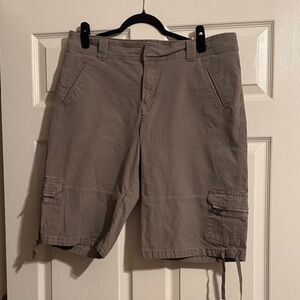 Lee Women's Gray Cargo Bermudas